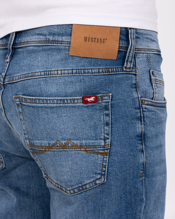Mustang Washington Straight Fit Tall Jeans (washed denim)