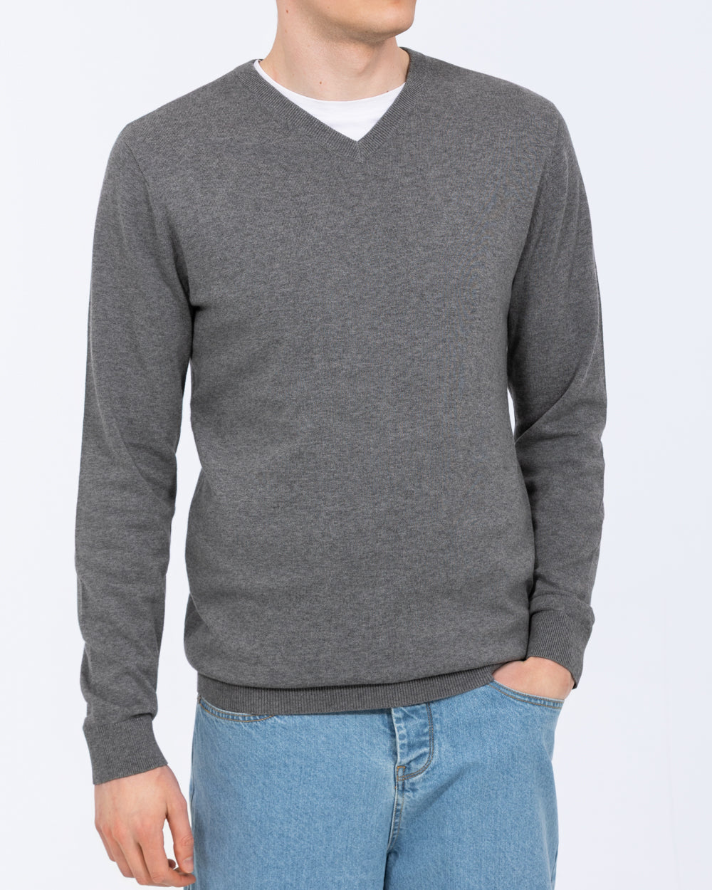 2t Victor Tall Mens Extra Long Cotton V-Neck Jumper (black) | Tall
