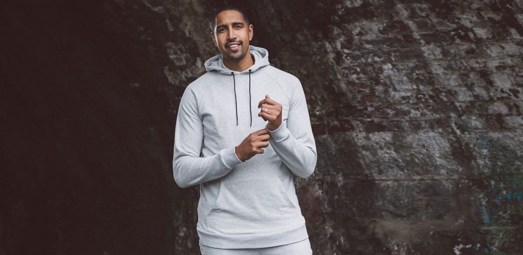 Model is 6'10"/208CM wearing a Heather Grey coloured size XLT 2t Riley Pullover Hoodie.⠀