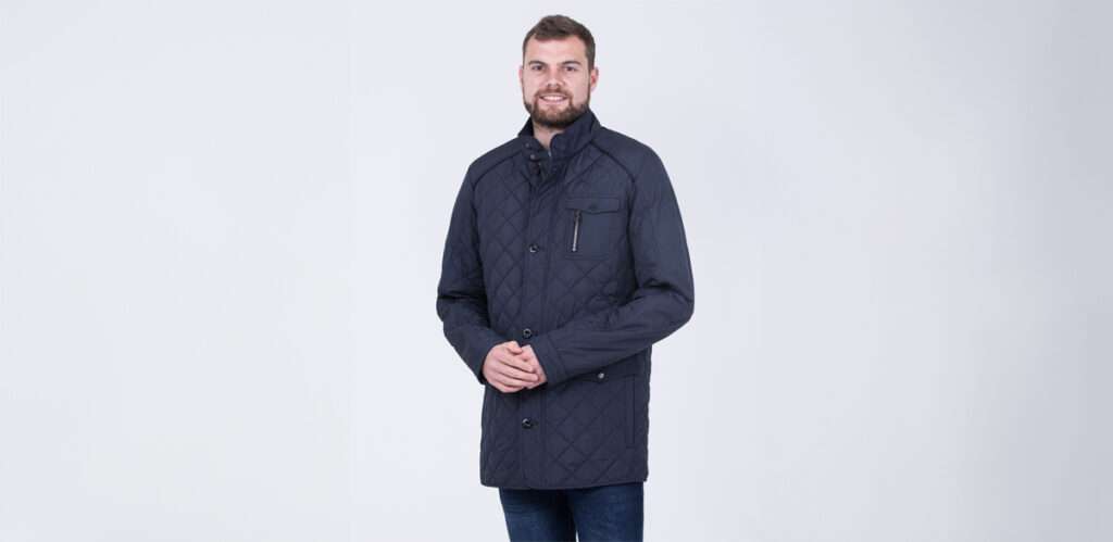 Model is 6'9"/206CM wearing size LT Cabano Tall Quilted Diamond Jacket in Navy